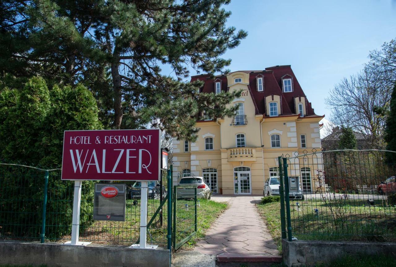 Walzer Hotel Budapest Bagian luar foto