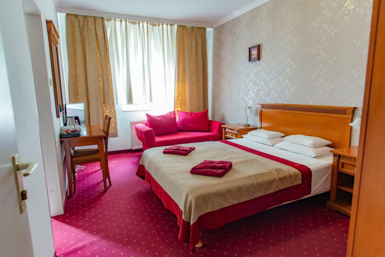 Walzer Hotel Budapest Bagian luar foto